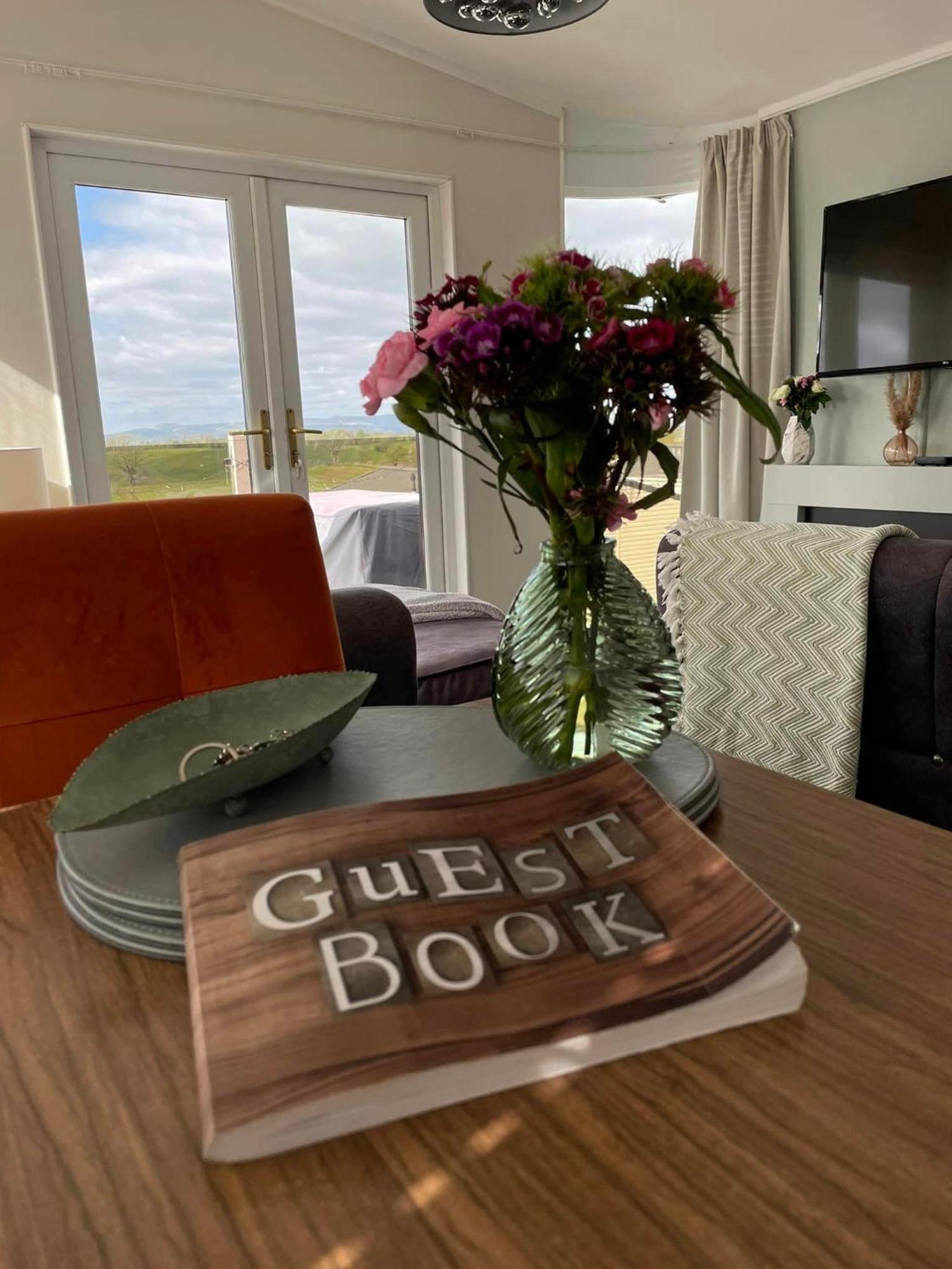 Ribble Valley Lodge Retreat Gisburn Buitenkant foto